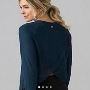 Lululemon navy blue long sleeve